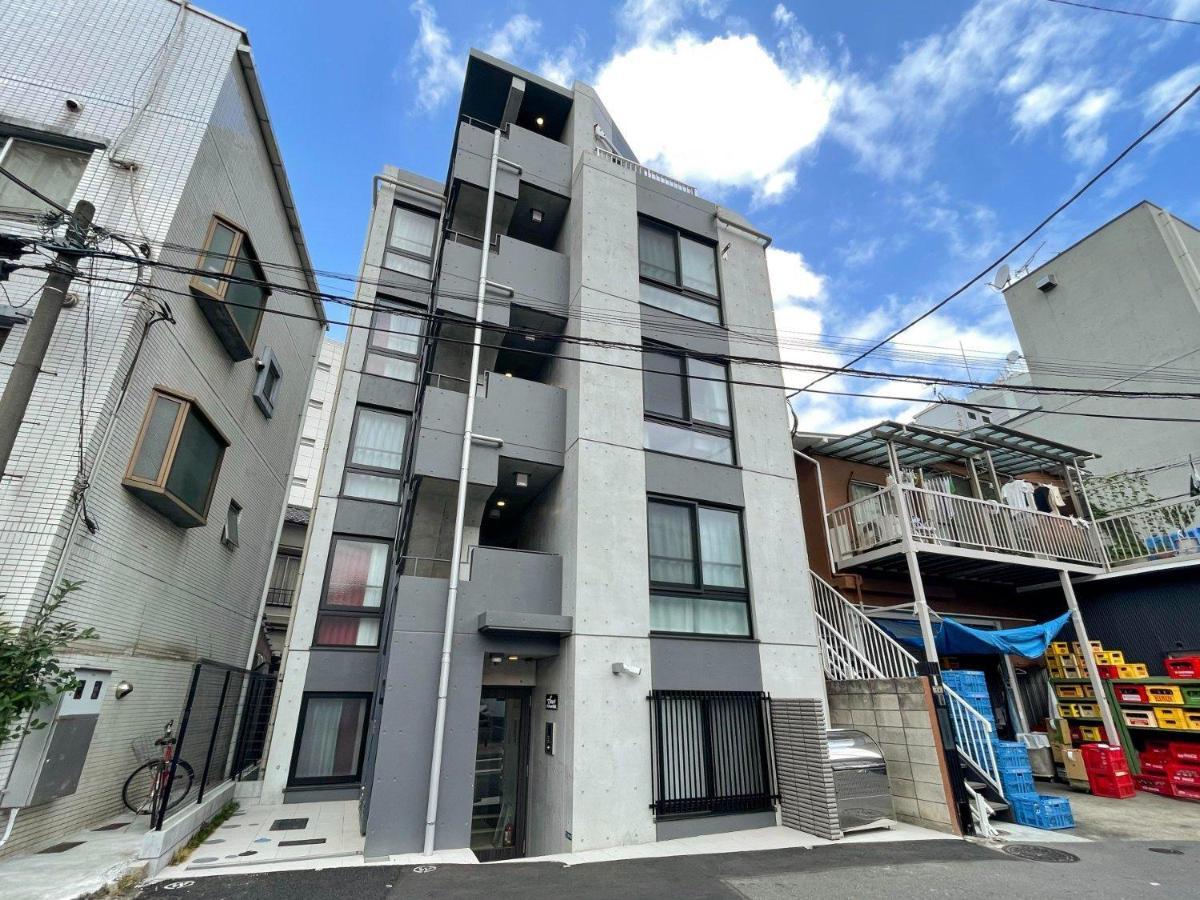Апартаменты Tasuki Smart Higashishinjuku Токио Экстерьер фото