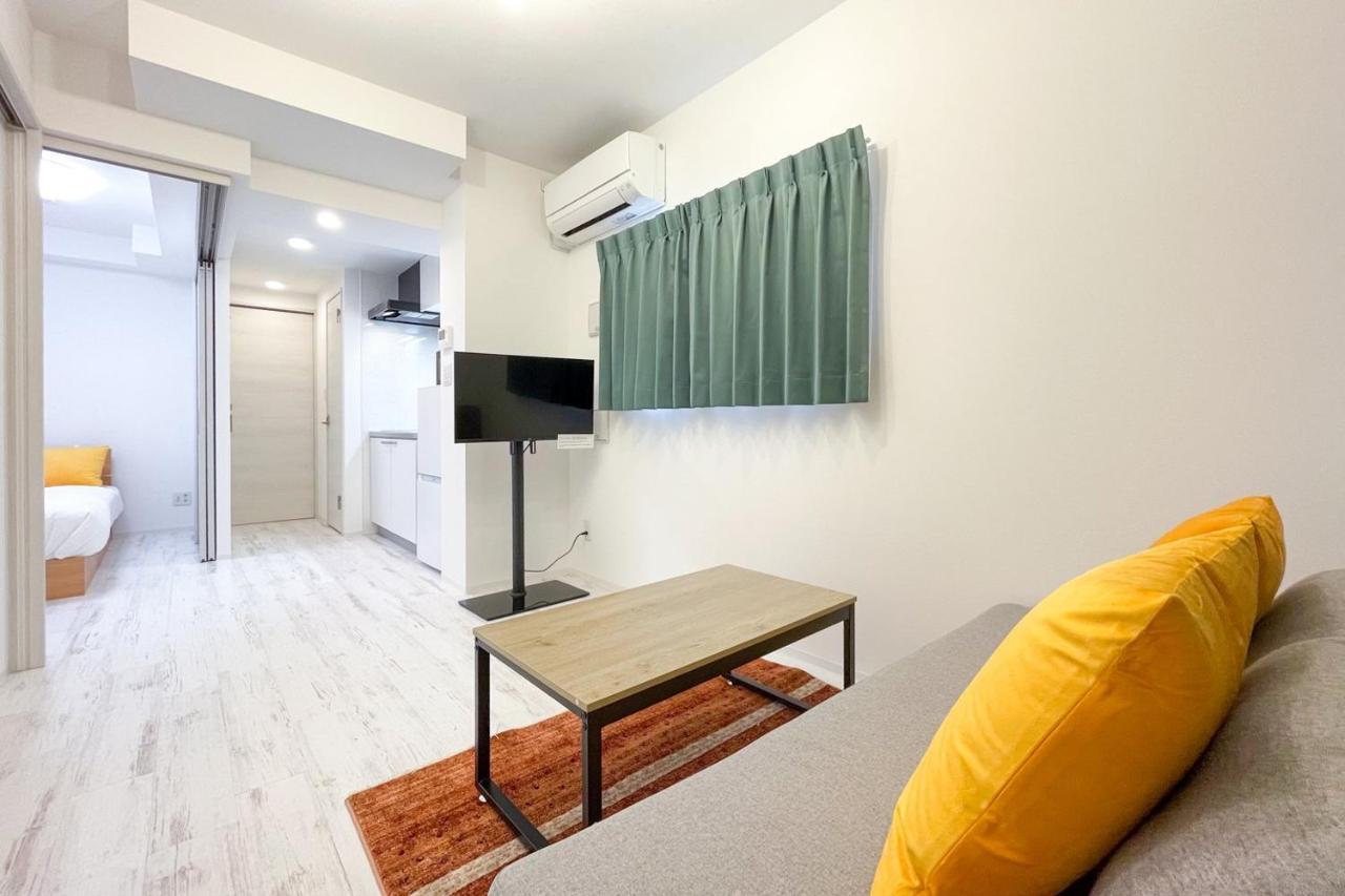 Апартаменты Tasuki Smart Higashishinjuku Токио Экстерьер фото
