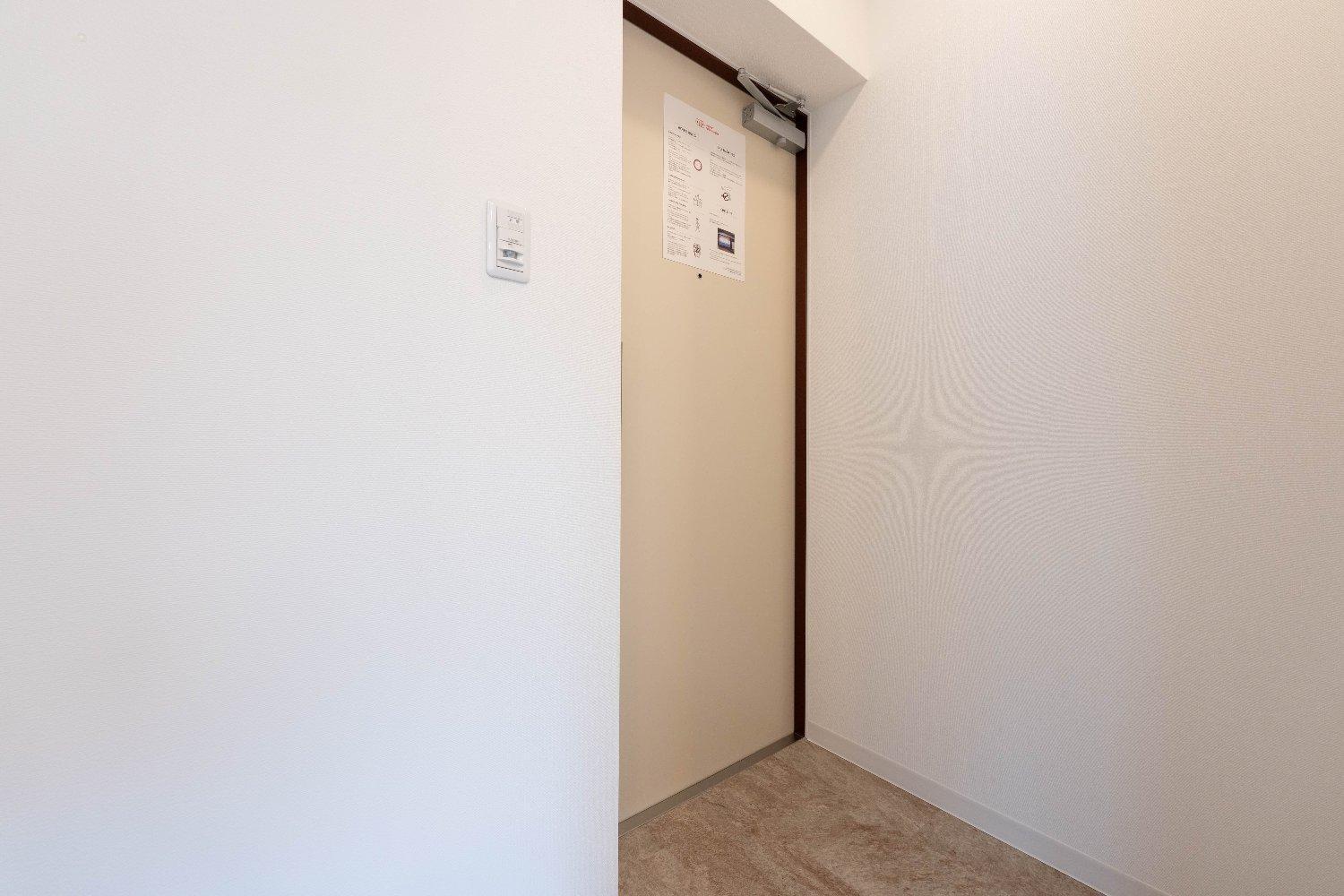 Апартаменты Tasuki Smart Higashishinjuku Токио Экстерьер фото