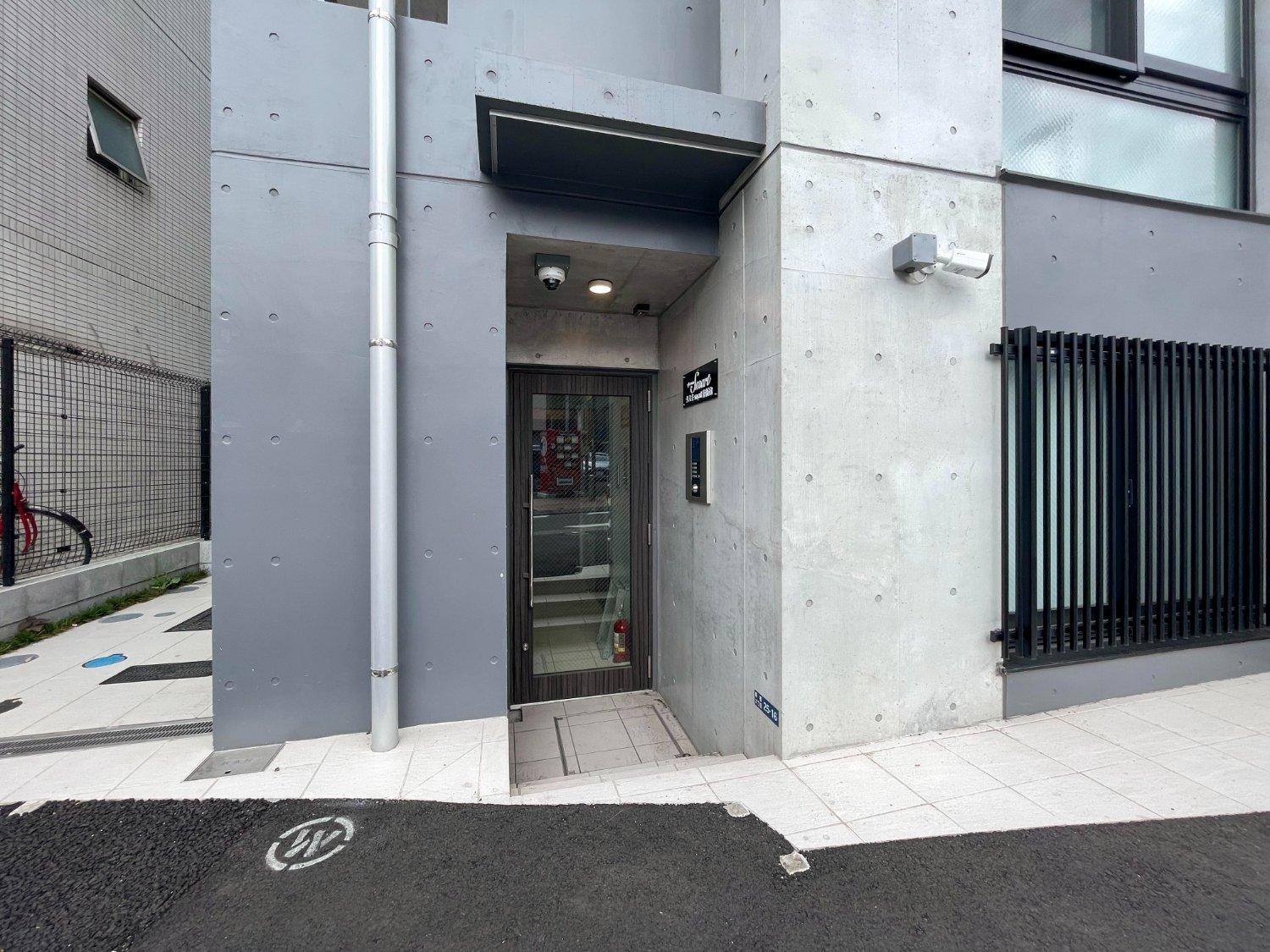 Апартаменты Tasuki Smart Higashishinjuku Токио Экстерьер фото