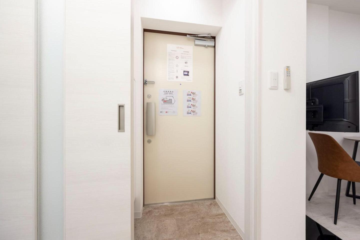 Апартаменты Tasuki Smart Higashishinjuku Токио Экстерьер фото